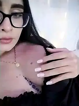 Snapshot of Aria_uwu chatting on January 10, 5:47 am Aria uwu online show from January 10, 5:47 am