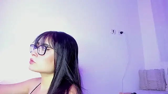 Snapshot of Aria_uwu chatting on March 9, 7:12 am Aria uwu online show from March 9, 7:12 am