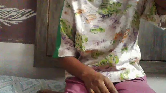 Snapshot of shalini_fire chatting on December 2, 10:53 am shalini fire online show from December 2, 10:53 am