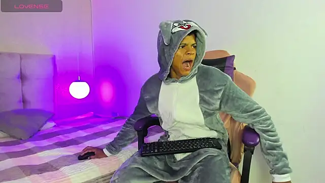 Jeffry wolvess online show from March 19, 3:41 am