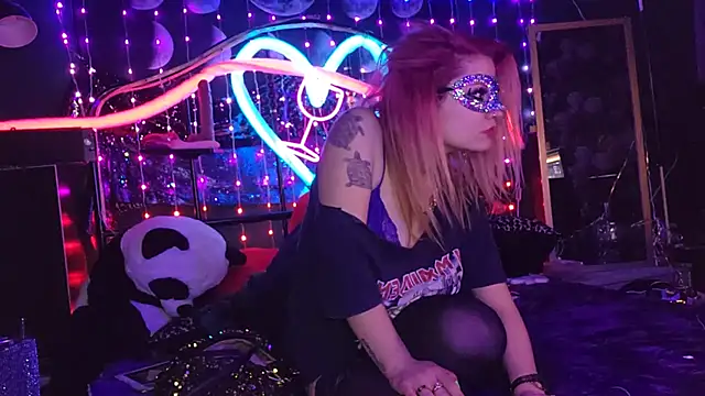 Snapshot of anonymouszN chatting on March 8, 9:40 pm anonymouszN online show from March 8, 9:40 pm