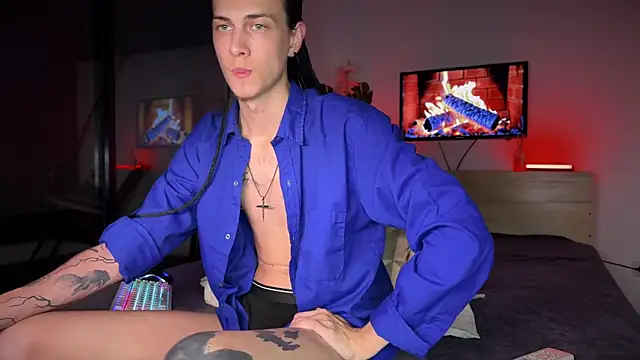 Den BlueXx online show from July 12, 9:50 pm
