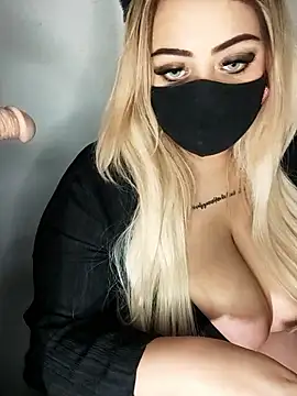 Snapshot of Farawla_elgmda chatting on January 13, 10:37 pm Farawla elgmda online show from January 13, 10:37 pm