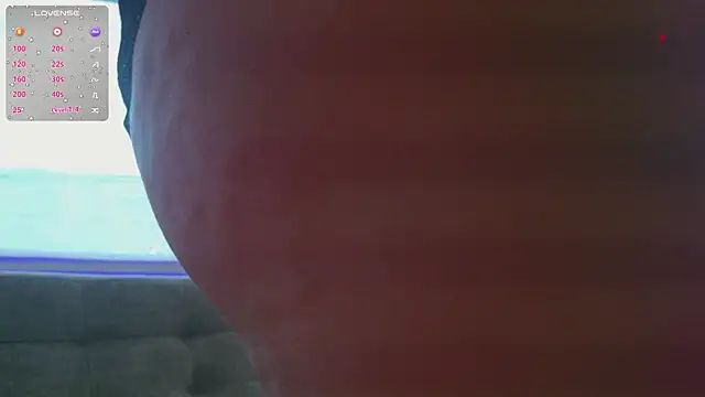 Snapshot of Little_maeve chatting on September 25, 10:35 pm Little maeve online show from September 25, 10:35 pm