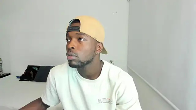 Dylan Taylor online show from February 12, 4:44 am