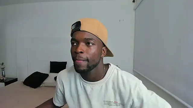 Dylan Taylor online show from March 2, 3:45 am