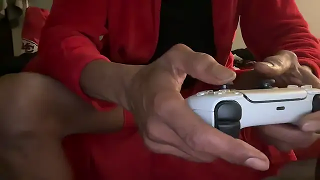 Snapshot of skarfosbabes69 chatting on January 25, 12:58 pm skarfosbabes69 online show from January 25, 12:58 pm