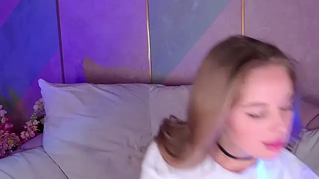 BeatriceEsmont online show from March 15, 9:27 pm