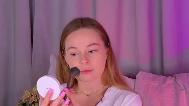 BeatriceEsmont online show from September 18, 7:38 pm