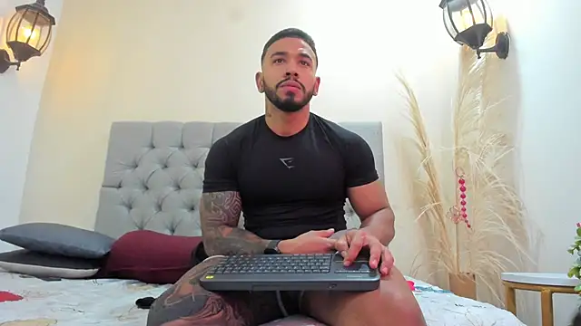 bruno miller  online show from May 27, 9:01 pm