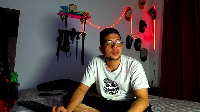 Nymphobuddies online show from January 27, 10:38 pm