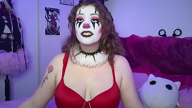 Snapshot of Twitchtheclownn chatting on October 1, 9:43 pm Twitchtheclownn online show from October 1, 9:43 pm