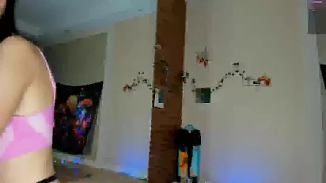 Snapshot of sweed_angel chatting on March 6, 5:03 am sweed angel online show from March 6, 5:03 am