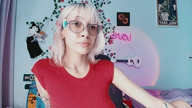 Snapshot of sweed_angel chatting on July 25, 5:49 am sweed angel online show from July 25, 5:49 am