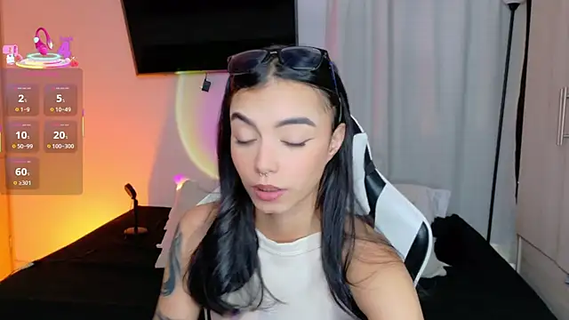 AnabelWolf online show from September 9, 5:56 pm