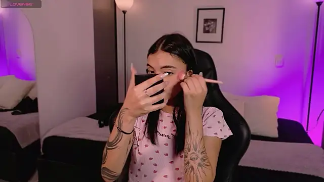 AnabelWolf online show from July 25, 9:56 pm