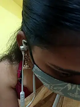 Tamil Shalini Lustyy online show from January 16, 8:00 am