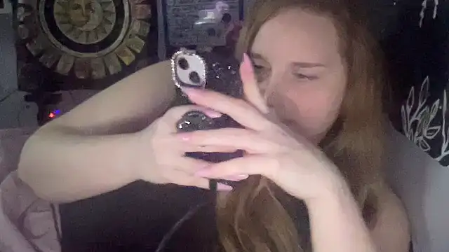 Snapshot of thickgingergoddess chatting on January 16, 3:45 am thickgingergoddess online show from January 16, 3:45 am