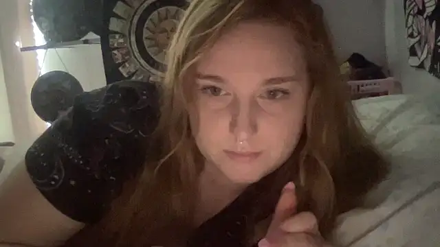 Snapshot of thickgingergoddess chatting on January 21, 6:12 pm thickgingergoddess online show from January 21, 6:12 pm