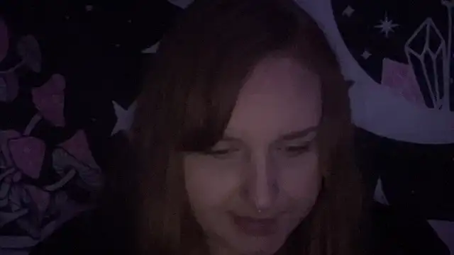 Snapshot of thickgingergoddess chatting on February 11, 1:41 am thickgingergoddess online show from February 11, 1:41 am