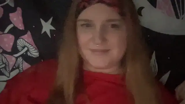 Snapshot of thickgingergoddess chatting on February 13, 7:31 pm thickgingergoddess online show from February 13, 7:31 pm