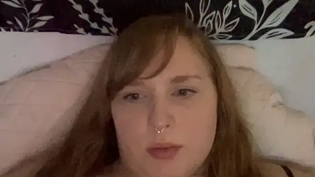 Snapshot of thickgingergoddess chatting on March 2, 1:58 am thickgingergoddess online show from March 2, 1:58 am