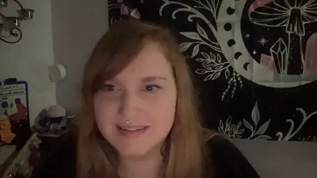 Snapshot of thickgingergoddess chatting on March 5, 12:16 am thickgingergoddess online show from March 5, 12:16 am