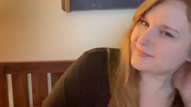 Snapshot of thickgingergoddess chatting on March 6, 5:14 am thickgingergoddess online show from March 6, 5:14 am