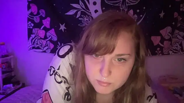 Snapshot of thickgingergoddess chatting on March 10, 10:55 pm thickgingergoddess online show from March 10, 10:55 pm