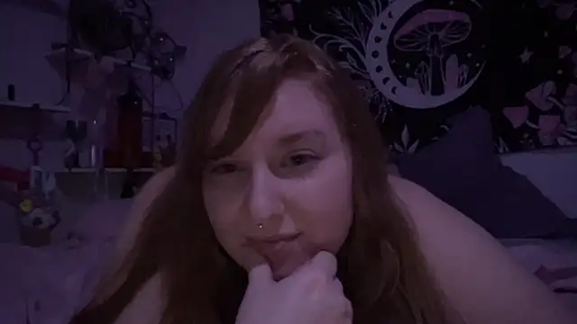 Snapshot of thickgingergoddess chatting on March 12, 4:30 am thickgingergoddess online show from March 12, 4:30 am