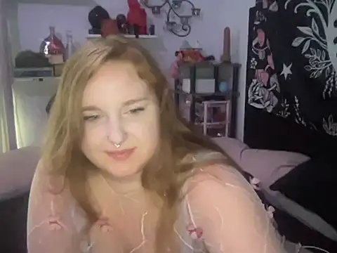 Snapshot of thickgingergoddess chatting on September 8, 6:40 pm thickgingergoddess online show from September 8, 6:40 pm
