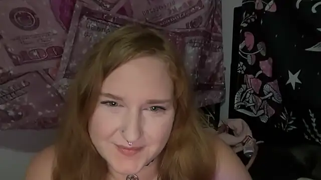 Snapshot of thickgingergoddess chatting on October 4, 5:27 am thickgingergoddess online show from October 4, 5:27 am