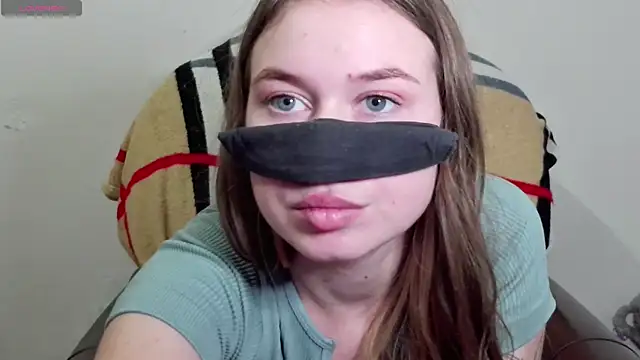 Snapshot of Mikki5P chatting on January 24, 5:00 pm Mikki5P online show from January 24, 5:00 pm