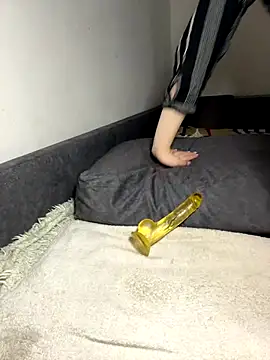 Snapshot of Mikki5P chatting on November 11, 10:15 am Mikki5P online show from November 11, 10:15 am