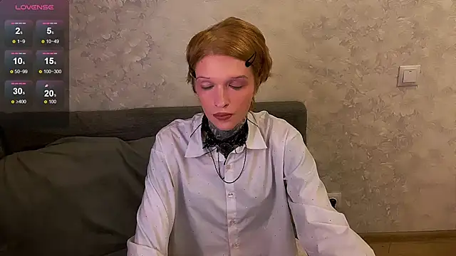 Simona Rain online show from March 18, 7:10 pm