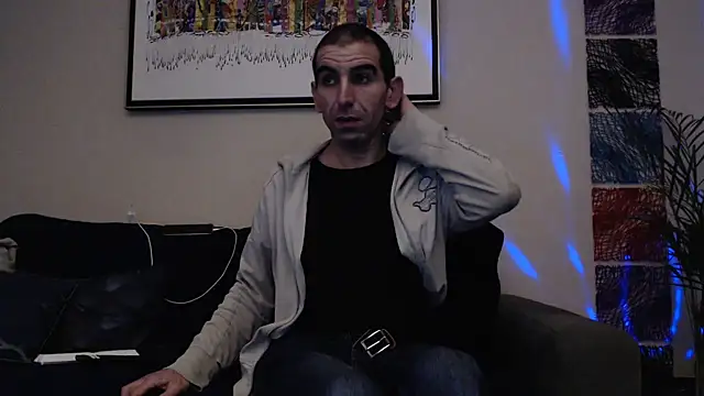 Snapshot of Samir_44200 chatting on December 6, 9:10 am Samir 44200 online show from December 6, 9:10 am