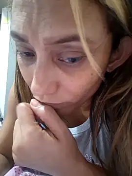 Snapshot of salome_drasin chatting on May 15, 11:56 pm salome drasin online show from May 15, 11:56 pm