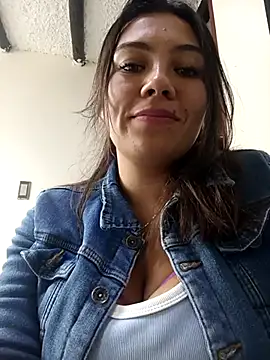 Snapshot of LIZ-06_ chatting on February 21, 4:48 pm LIZ-06 online show from February 21, 4:48 pm