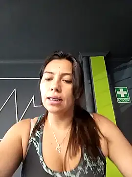 Snapshot of LIZ-06_ chatting on March 4, 12:22 pm LIZ-06 online show from March 4, 12:22 pm