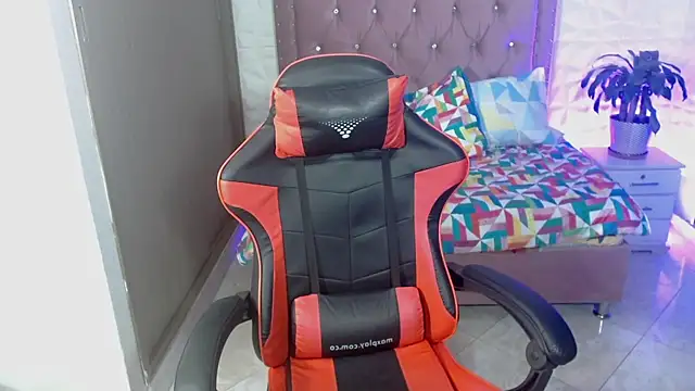 Snapshot of ashleylove_prg chatting on January 29, 7:15 am ashleylove prg online show from January 29, 7:15 am