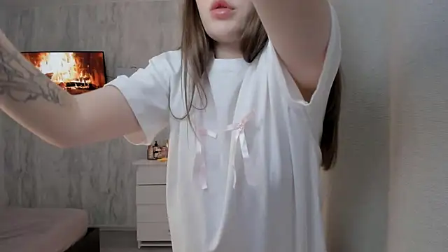 Snapshot of CaseyCumFace chatting on December 13, 6:05 pm CaseyCumFace online show from December 13, 6:05 pm
