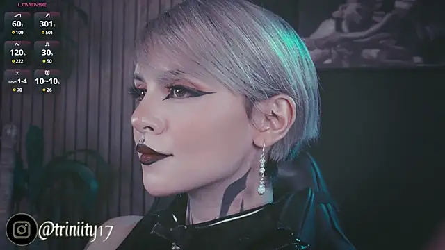 Snapshot of Trinity___s chatting on February 4, 1:38 pm Trinity s online show from February 4, 1:38 pm