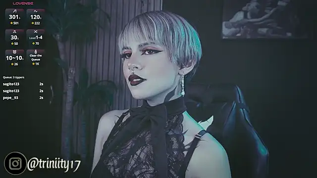 Snapshot of Trinity___s chatting on February 10, 1:24 am Trinity s online show from February 10, 1:24 am