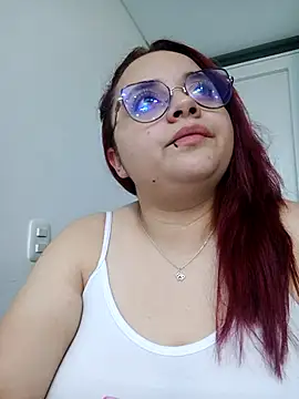 CURVY-HORNY online show from March 29, 3:06 am