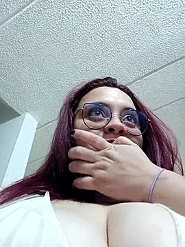 CURVY-HORNY online show from May 1, 10:36 pm