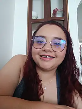 Snapshot of CURVY-HORNY chatting on May 17, 7:43 pm CURVY-HORNY online show from May 17, 7:43 pm
