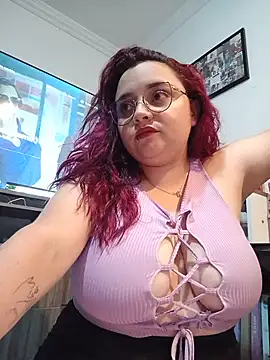Snapshot of CURVY-HORNY chatting on June 19, 12:48 am CURVY-HORNY online show from June 19, 12:48 am