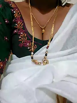 Snapshot of Cute-chinny chatting on January 18, 5:37 pm Cute-chinny online show from January 18, 5:37 pm