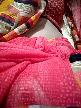 Snapshot of Cute-chinny chatting on February 4, 5:55 pm Cute-chinny online show from February 4, 5:55 pm