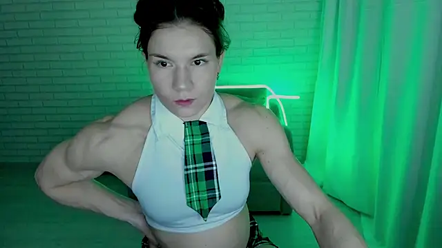 Lisa Ray online show from February 28, 7:25 pm